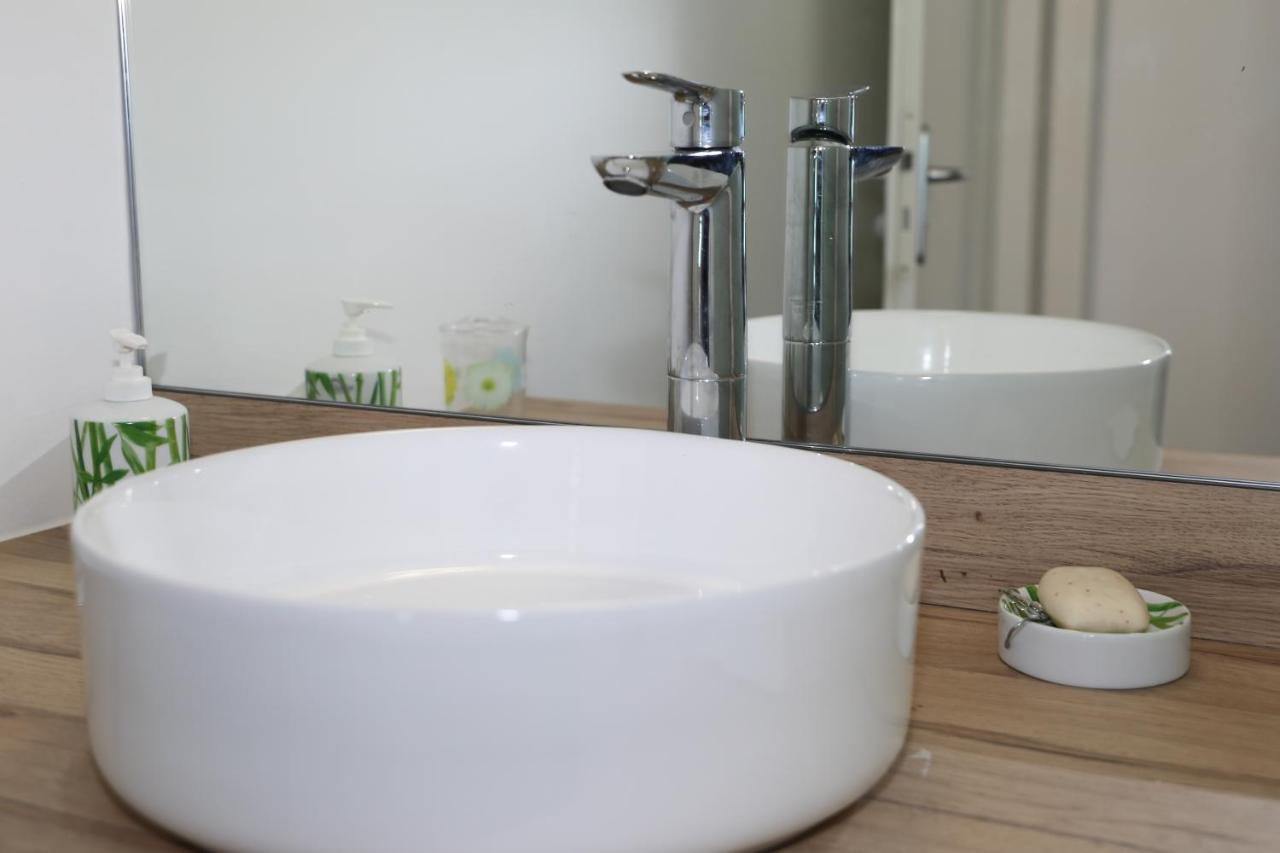 Apartament Dlo Doubout Les Pieds Dans L'Eau Sainte-Anne  Zewnętrze zdjęcie